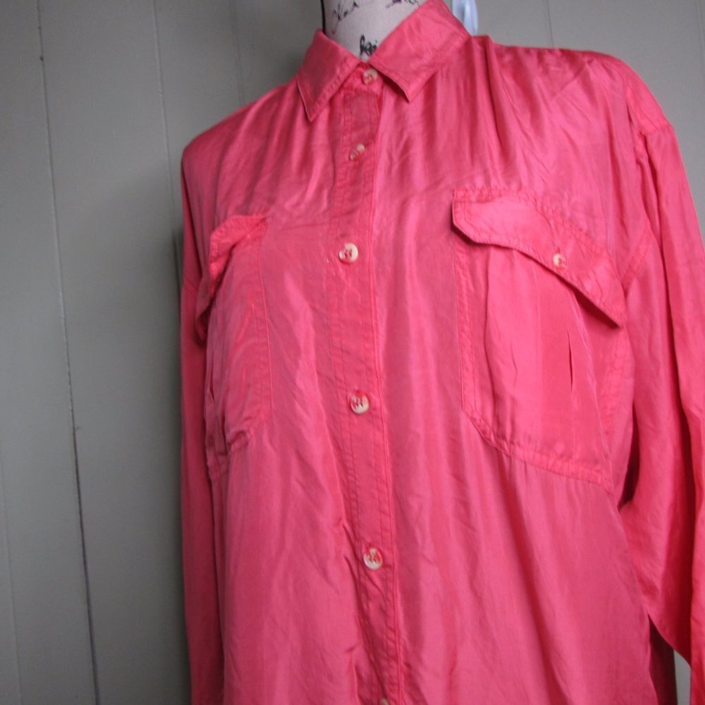 Kate Howard Blouse Shirt M Button Up Coral Silk - Picture 7 of 14